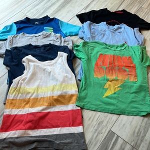 Boys shirts size 8 (bundle total of 7 shirts)